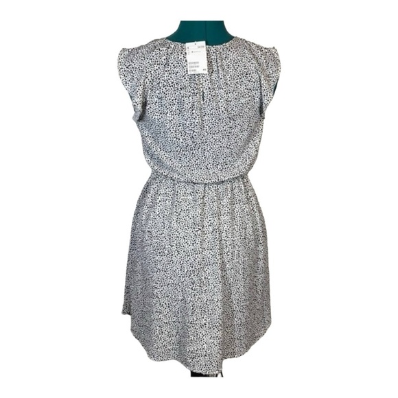 H&M Black and White Flowy Fit & Flare Dress - Picture 3 of 5